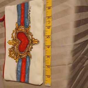 BRIGHTON " IN LOVE WE TRUST"